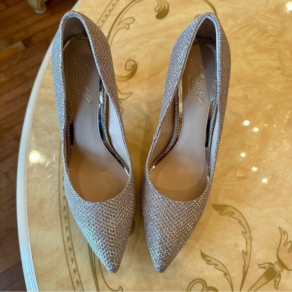 Badgley Mischka rose gold beige heels - Picture 15 of 16